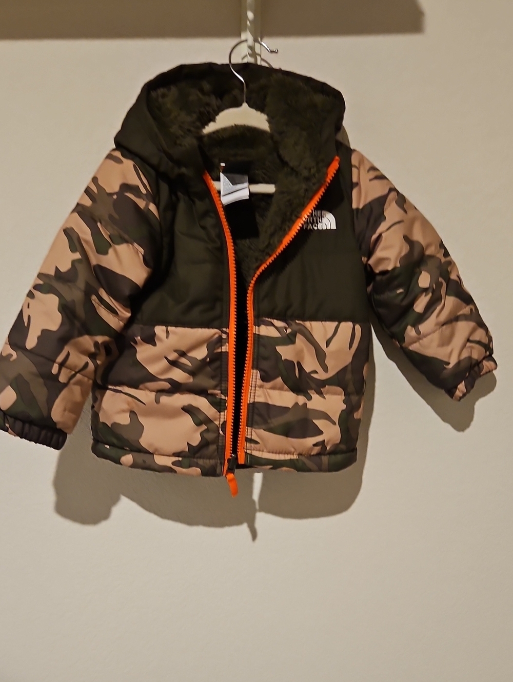 The North Face Toddler/Boys Camo Puffer Jacket – Sherpa Fleece Lined – Orange